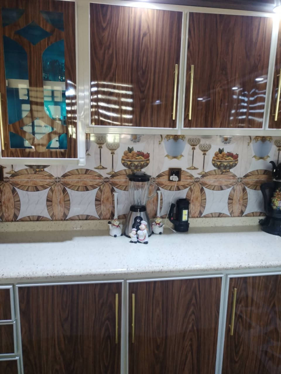 بسم الله الرحمن الرحيم 
يتوفر اثاث منزل مستخدم بحالة ممتازة للبيع 
قنفات 4 . 2 : السعر 650 الف . شغل درجة اولى حطاطة 

الكاونتر مليون ونص جديد تفصال طول خمسة أمتار وعرضه ثلاثه والسنك مترين كله مرمر وسله داخليه
للعلم تكلفة تفصال الكاونتر 3 مليون . بس يبيعون بنص القيمة 

طبلة للاستقبال ب20 الف دينار


**إذا كنت صاحب هذا الإعلان وتريد حذفه لأي سبب، رجاءا أرسل رسالة إلى الدعم الفني**