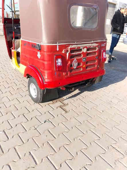 السلام عليك تكتك 2018شهر 12لوحه وسنويه نكليزي تحويل ثانيوم تكتك كامله مكمله مابيهه  نقص برغي تخم تاير دوشمه سفريات كاعيات مابيهه نقص برغي السعر 4600وبيه مجال مكاني ديالى بعقوبة للاستفسار ***********
