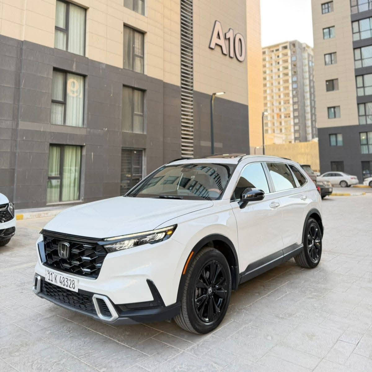 هوندا  CRV  موديل 2025 هايبرد

بدون ايرباك بدون ايرباك 

2025 Honda Cr-v sport SPORT TOURING 2.0
 
السيارة ماشيه 17 الف فقط 

فول مواصفات 
• مكينة 2000 هايبرد تنفس طبيعي
• كير اوتوماتيك 
• شاشة كبيرة
•فتحه سلايد
• كاميرا خلفية 3 انظمة
• كرسي كهرباء جلد  لون اسود  
• رادار امامي
• مانع تصادم
• محدد مسار 
• تصحيح مسار
• شفتات بالستيرن
• مثبت سرعة
• مانع انزلاق
• دخول ذكي 
• إنارة ترحيبية
• هندبريك كهرباء
• عداد ديجيتال
•لايت عدسات زينون
• نظام اوتو لايت Auto
• لايت العالي زنون 
اوتو هولد للبريك
• حساسات مطر 
• حساسات امامي خلفي 
• حساسات ضغط هواء الإطارات
• أوامر صوتية
• 4 أنظمة قيادة (eco,individual , sport,normal )

السياره وارد امريكي جاملغ ونبيد بدون ايرباك  وصور الحادث واتساب 

السعر 250 قابل للتفاوض 

مكان السيارة بغداد حي الاطباء بلجهاد قرب خدمي شارع المطار للتواصل 
***********
