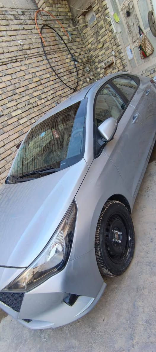 السلام عليكم اكسنت موديل 23 1600محرك دوش  سياره نظيفه ما ماشيه ماشيه 32,000 سياره معوقين وكاله عامه طي سياره مال جناي 127 وبيها مجال قليل ***********
