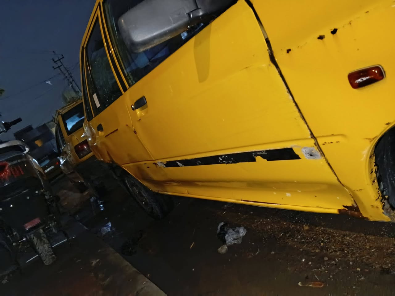 سايبه 2011 مصفره هيه وغرامات رقم انكليزي جديد محرك بي تبخير صدر امامي خلفي جدد تخم تاير جديد كهربائياتهه شغاله بيه خياسات بل الصندوك شواصيهه بلاديه مابيهن لافطر ولاكسر السعر 20 ورقه وبيه مجال للطيبين الرقم *********** /واتساب ***********
