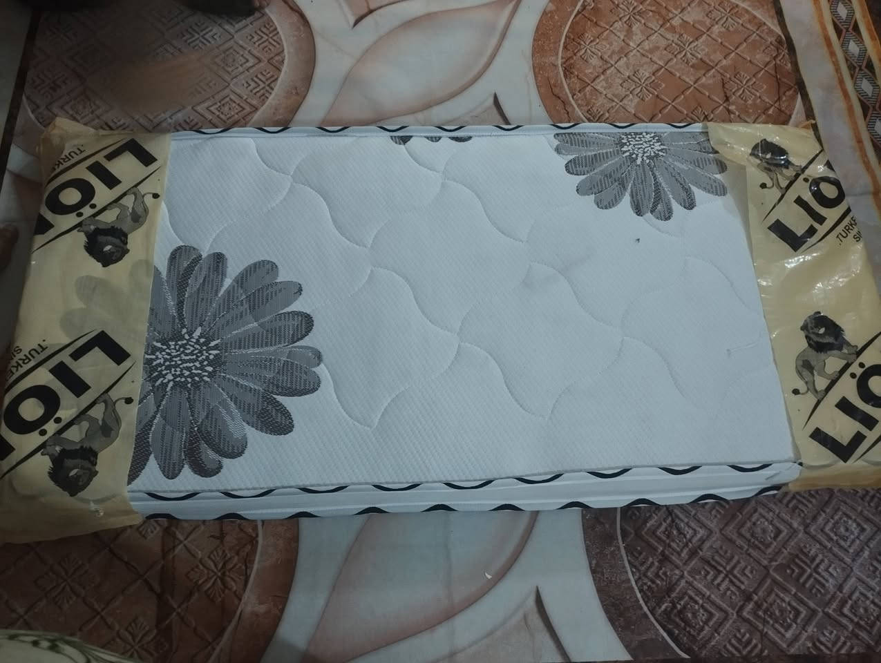 جربايه اطفال مع دوشك اللبيع استخدام نظيف 
اللحجز والاستفسار خاص كربلاء فقط

ألأسہود يہليہق بہي


**إذا كنت صاحب هذا الإعلان وتريد حذفه لأي سبب، رجاءا أرسل رسالة إلى الدعم الفني**