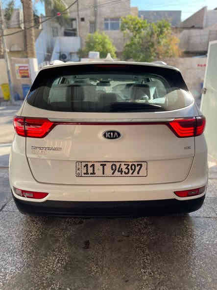 السلام عليكم
سبورتج 2019 

السياره مواصفات ex 

فول عدا البنراما 

ماشيه ٧٥ ميل 

السياره حادثه بابتين وبنيد مبدل من امريكا بلادي 

بدون حادث وبدون ايرباك ماعرف ليش متبدل 
محدث لايت الخلفي لد اصلي 
و البلوجكتر ابو 4 عدسات

السعر ١٦٨ وبيه مجال 

***********
