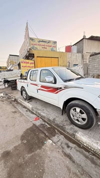 نيفارا للبيع 2015 اوتماتيك 07765042935 ١٣٠$