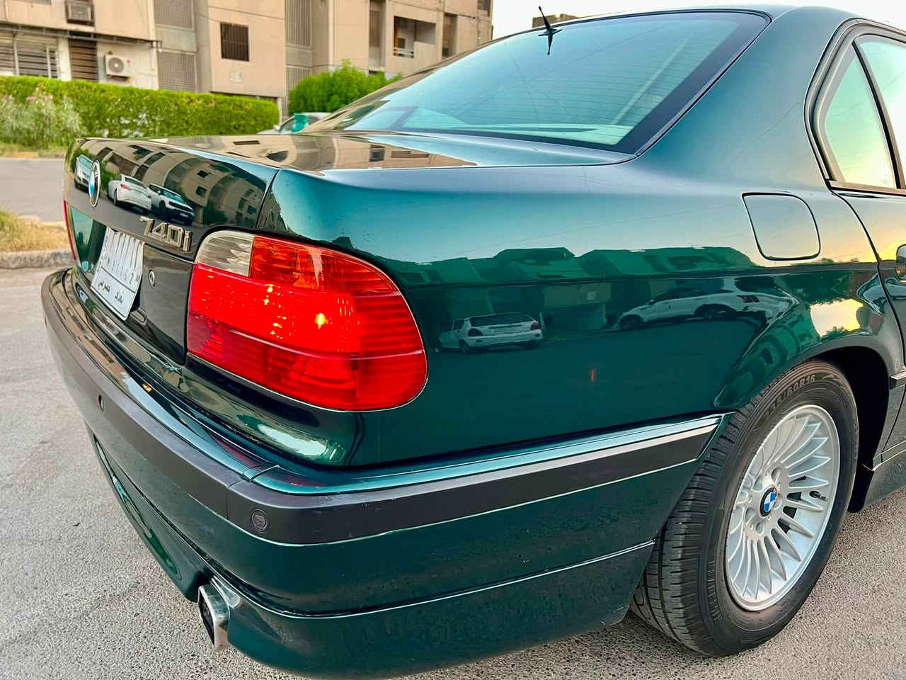 السلام عليكم 🧿🧿🧿🧿 (((للبيع فقط))) بي ام دبليو خفاش  لون زيتوني غامق / موديل 1997 محدث 2000 داخل وخارج كير تبترونك 4.4 دينمو هواء اصل 3.5 صبغ عام درجة اولى  بدون حادث وعلى الفحص،
المواصفات.
1- مقاعد جلد كهرباء 16 حركة ميموري هيترات.
2- سن روف زجاج.
3- ستيرن صاج تحكمات، حركة  كهرباء
4-جعمقة كهرباء.
5-حساس امام خلفي.
ثلاجة خلفيه فريز كومبريسور 12 فولت تبرد وتجمد.
6-تلفون 
7- سيدي چينجر
السياره كير مكينه جدد بيهه ملاحضات بالصدر ممكملها لعدم التفرغ. كهربائيات السيارة كلها وبدون استثناء شغاله.
للاستفسار / ***********
ملاحظة: غير متواجد على الفيس..
السعر المطلوب /// 13،000$ // 130 ورقة وبيهه مجال للشراي.. مكان السياره بغداد
