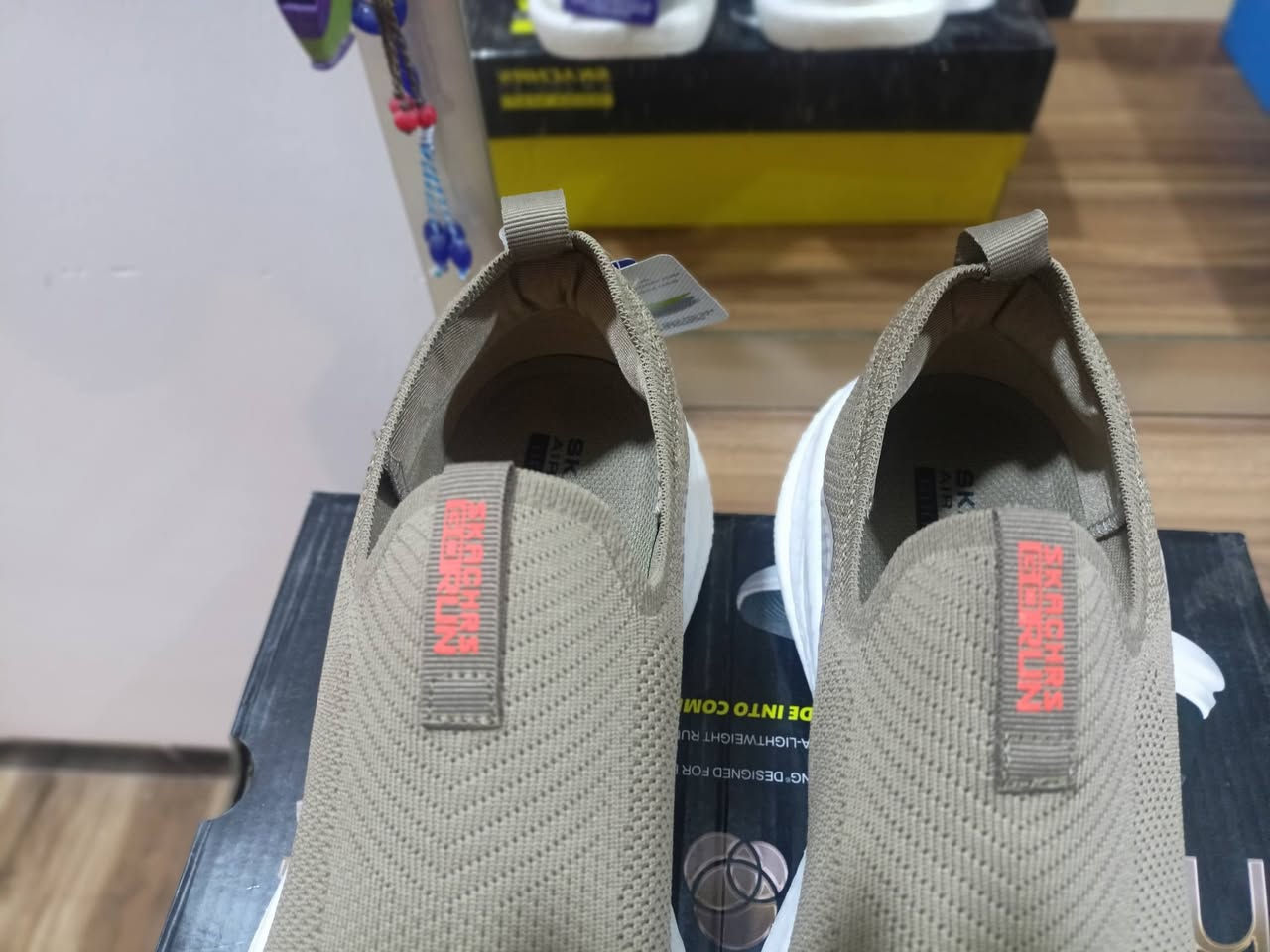 سكجر رجالي قياس ٤٤ سوبر ماستر ارضية بوست يجي مسند للقدم الوزن  صفر


**إذا كنت صاحب هذا الإعلان وتريد حذفه لأي سبب، رجاءا أرسل رسالة إلى الدعم الفني**