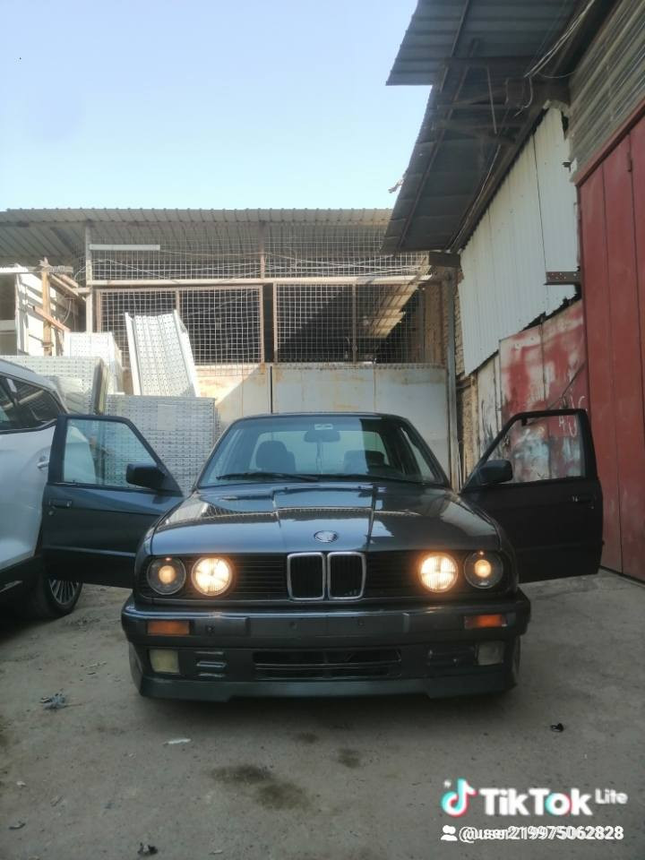 سلام عليكم اخوان بيم زعره سيار جاهزه تبرد شغال موديل ٩١ وتماتيك محرك ٦ بغداد شراي هاذه رقم *********** مكان دوره
