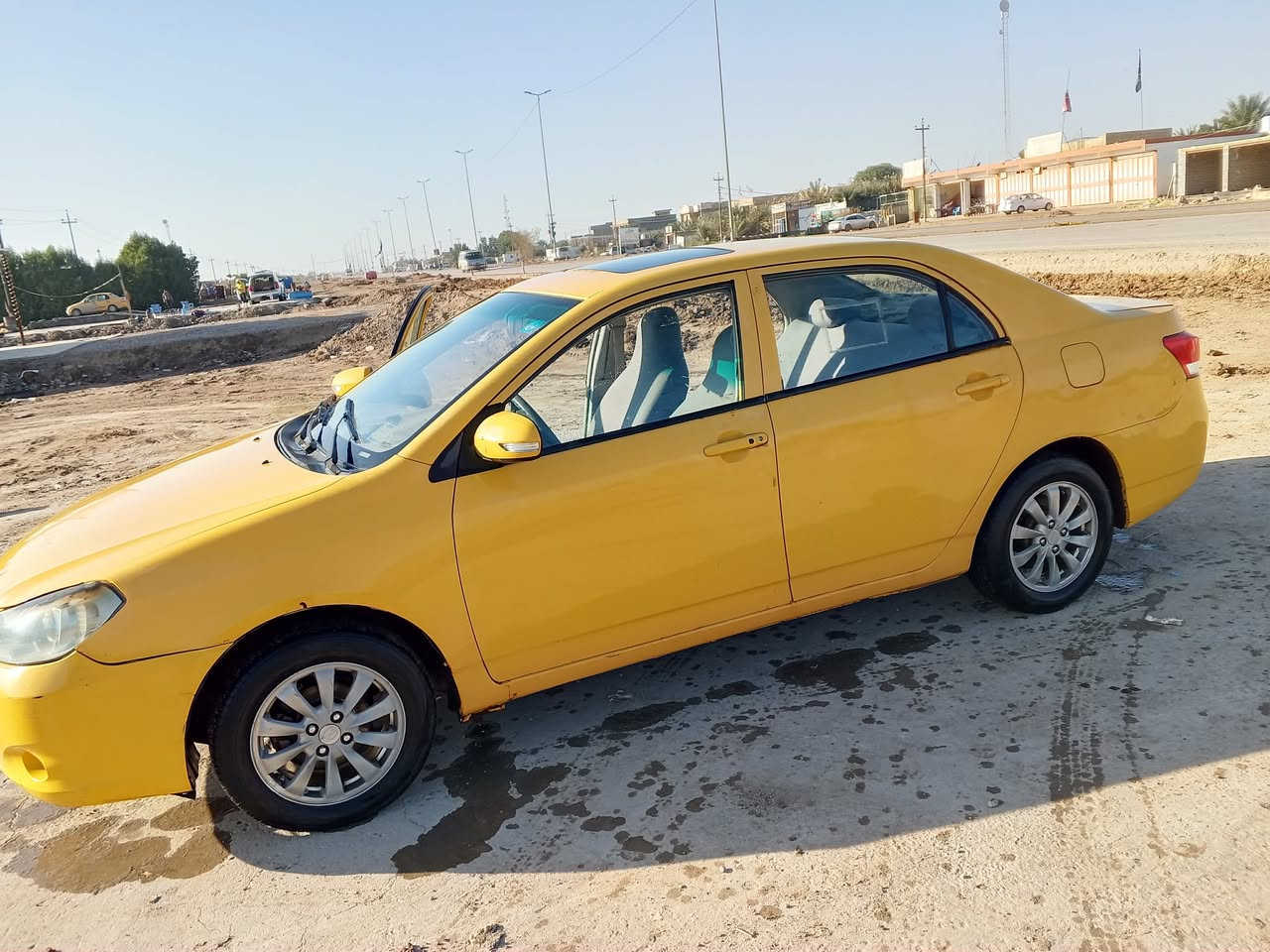 السلام عليكم بي واي دي البيع سيارة موديل 2013 سيارة كلش حلوه رقم بابل باسمي سيارة فول بصمه  تحكم ستيرن داخل جلد بصمت ابواب اشاير بل مري خمسه ويل كب سياره محرك وكير هوندا ماشاءالله تبريد ثلج سيارة كلش حلوه وجاهزه مابيه ي نقص السعر 55 مكاني ديوانيه الاستفسار اكثر اتصل ع رقم ***********
