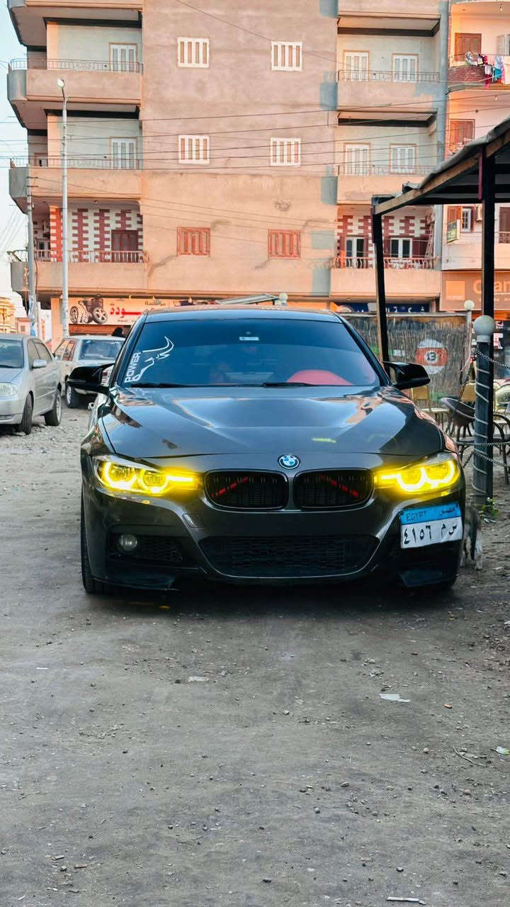 320 2014  ماشيه 240 الف السستم متغير ماشي 90 الف العربيه فبريكا كلها معادا الكيت و الباب اليمين ورا فيه ورنيش فقط 
 الكبوت gts الفوانيس الي ورا gts و الي قدام lci مع رنجات rgb رفارف m3 اقصدام ورا g80 لسه راكب من اسبوعين و اقصدام قدام m sport كفرات بات مان  و الجنط جديد راكب من اسبوع ب كاوتش جديد زيرو و العربيه عليها تيون بوت مود استيدج 2 داون بايب و استريت بايب ببوابه فتح وقف و لسه مغير كولر مكنه وكولر فتيس و طرمبه مياه و مباين و بوجيهات و ريداتير وسربانتينه و تيل فرامل قدام و ورا من 1000 كيلو العربيه مش محتاجه مصاريف نهائي و الفرش الاورنج معمول عند باتير مراد بس انا فكيت منو حجات و السقف الكنتاره و شاشه اندرويد و طاره ال m بالشفتات السادس من اكتوبر, الجيزة


**إذا كنت صاحب هذا الإعلان وتريد حذفه لأي سبب، رجاءا أرسل رسالة إلى الدعم الفني**