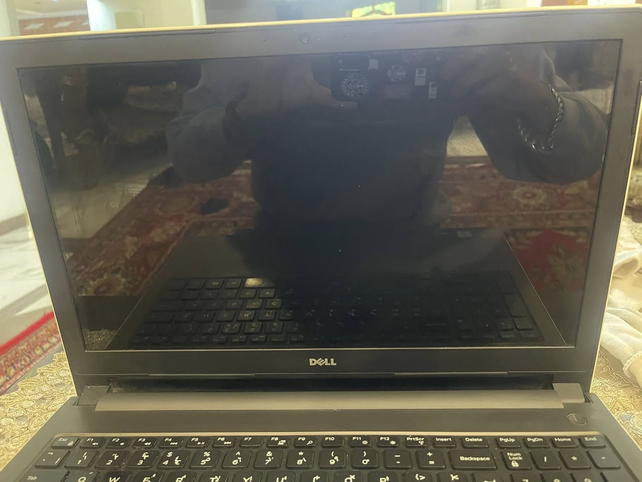سلام عليكم لابتوب دل للبيع رام 8 هارد واحد تيره نضافته 98‎%‎ كلش حلو و نضيف بس اعتقد يحتاج تبديل بطاريه او تنضيف هاي مواصفاته بل صوره رايده ب 300 وبي مجال حيل قليل يفيد للدراسه او الشغل لاب كلش حلو  مكاني بغداد ***********
