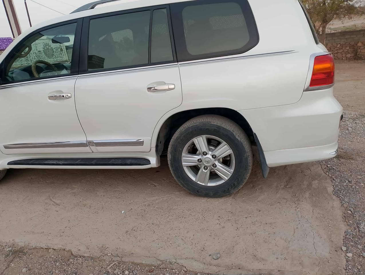 جكساره مونيكا للبيع رقم اربيل دولي ماشية ١٧٣ مكفولة المواصفات فتحة سقف رادار أمامي خلفي كامرة بصمة بصمة ابواب انارة داخلية ثلاجة إشارة ترحيب شاشة لمس متواجد بالموصل للاستفسار ***********
