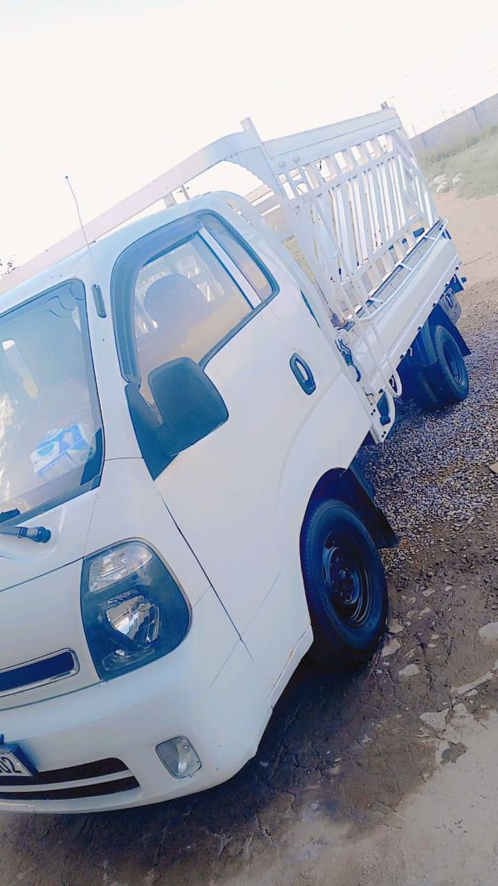 كيا حمل موديل ١٧
كفاله عامة ما عدة الدوسات بيهن خياس
 رقم واسط بأسمي تحويل ثاني يوم مكان السيارة بالكوت
هذا رقمي 
.. ***********
