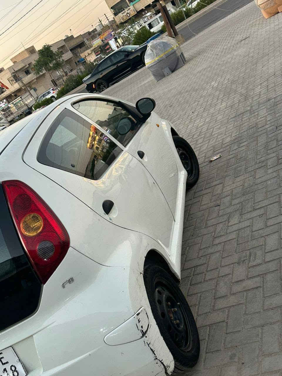 سلام عليكم
BYD F0 2013
سياره كامله مناقصها اي شي كير مكينه تبريد وبدون صبغ بيها ملاحضات بسيطه
سعرها 30 ورقه  
عنواني حي الجهاد
***********
