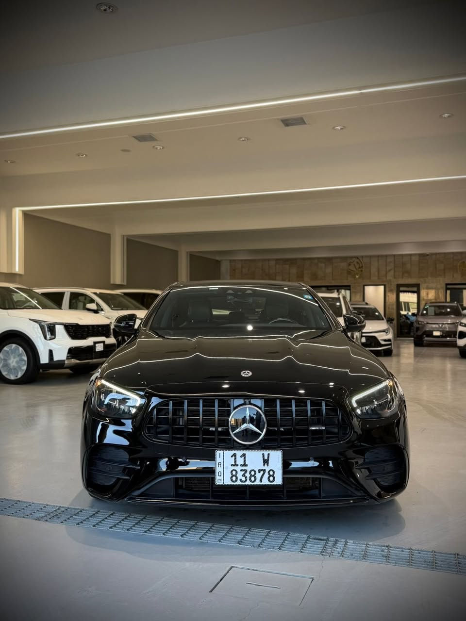 السلام عليكم
للبيع فقط مارسدس E350 مديل 2022
فوووول موصفات للاخير صور الحادث بالمنشور 
وارد امريكي ضربته كلش حلوه فقط جاملغ صبغ 
ماشية 35  الف صيانة فقط بشركة مكانه بغداد 
السعر 39,5$ رقم ***********
