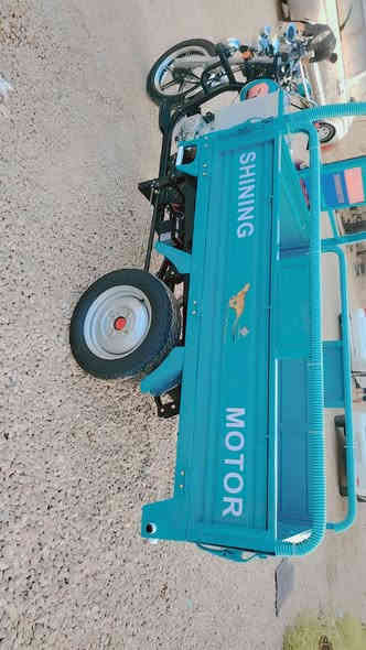 السلام عليكم اخوان هاي الستوته للبيع طالعه بل زياره موديل 23 طالعه بل 25 اوراق اصولي موسكنر الستوته نضيفه الرقم 0770941211    ***********
