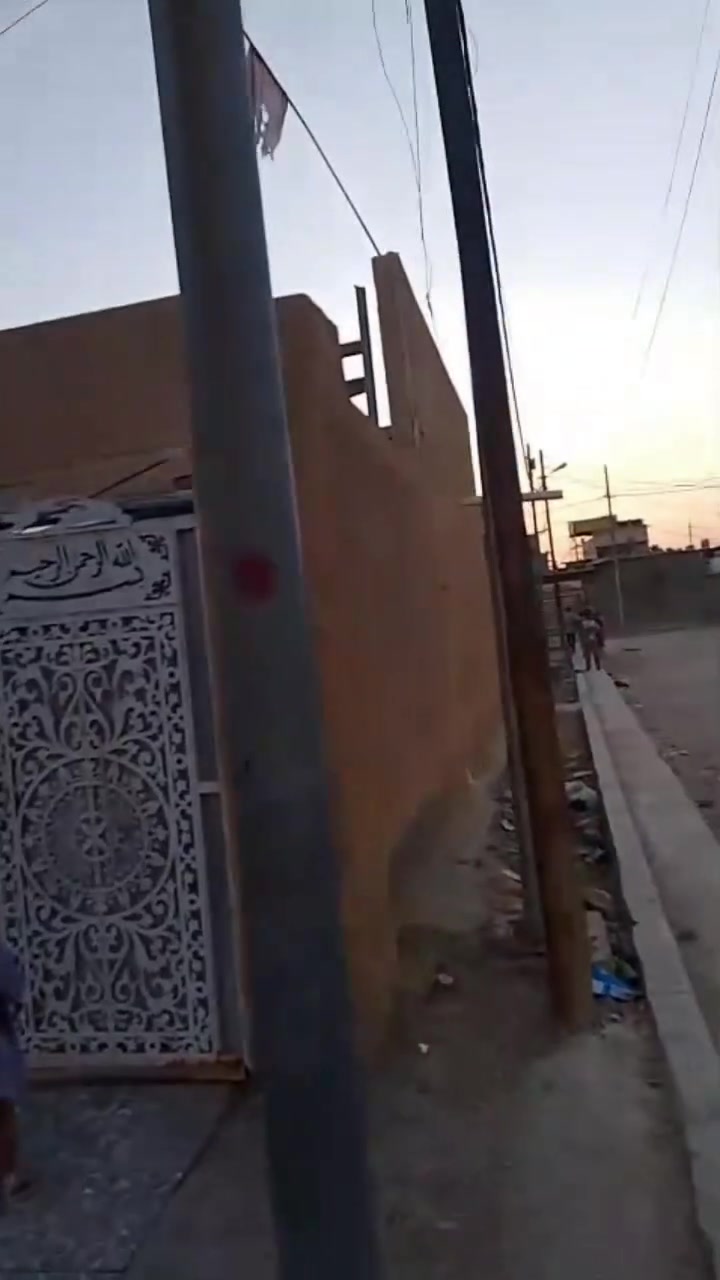 بيت ركن في منطقه ام الكبر خلف معمل رحلات مقابيل بيوت ام كبر الغزلان لاصوليه 

مساحه البيت /110
واجه البيت /10
النزال/11

يحتوي البيت على غرفتين +مطبخ وحمام 
الأستفسار على هذا رقم  ***********
