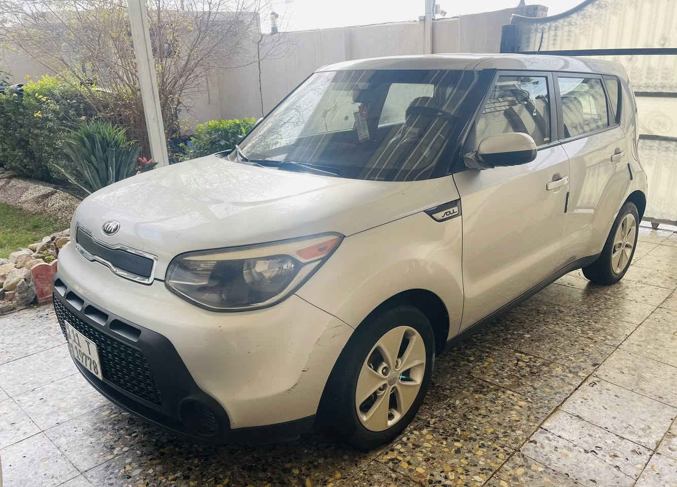 السلام عليكم / من رخصة الادمن 
كيا صول 2016 كفالة عامة من الصبغ والتبديل رقم بغداد إنكليزي باسمي مواصفات شاشة كامرة تحكم استيرن ايكو مكينة كير تبريد صدر تخم تاير السيارة نظيفة جداً 
السعر 114 
للاستفسار ***********
