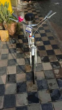 بايسكل بناتي • حجم ٢٦ • أبيض