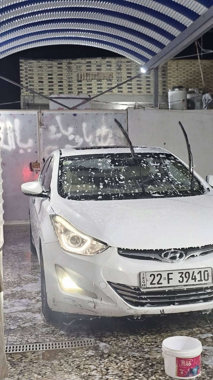 سلام عليكم النترا موديل 2014 شكل ال 2015 فول مواصفات GLS فتحه بصمه تبريد قطعتين كامله مكمله محرك 1800 كير جديد كارتون حداديه فول حادثه جاملغ الوره وهاي الضربه جديده يعني صارن ٣ قطع باب العبري وباب الورا 
السعر 118 وبيه مجال مكان السياره نجف
***********
