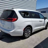 من رخصة الادمن #المركبة  :  كرايسلر باسفيكا هايبرد لون ابيض موديل 2024...