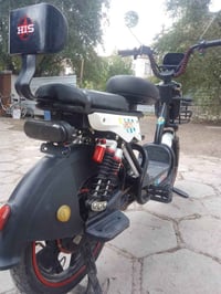 دراجة شحن • عندي ٢ • بيضاء وحمراء