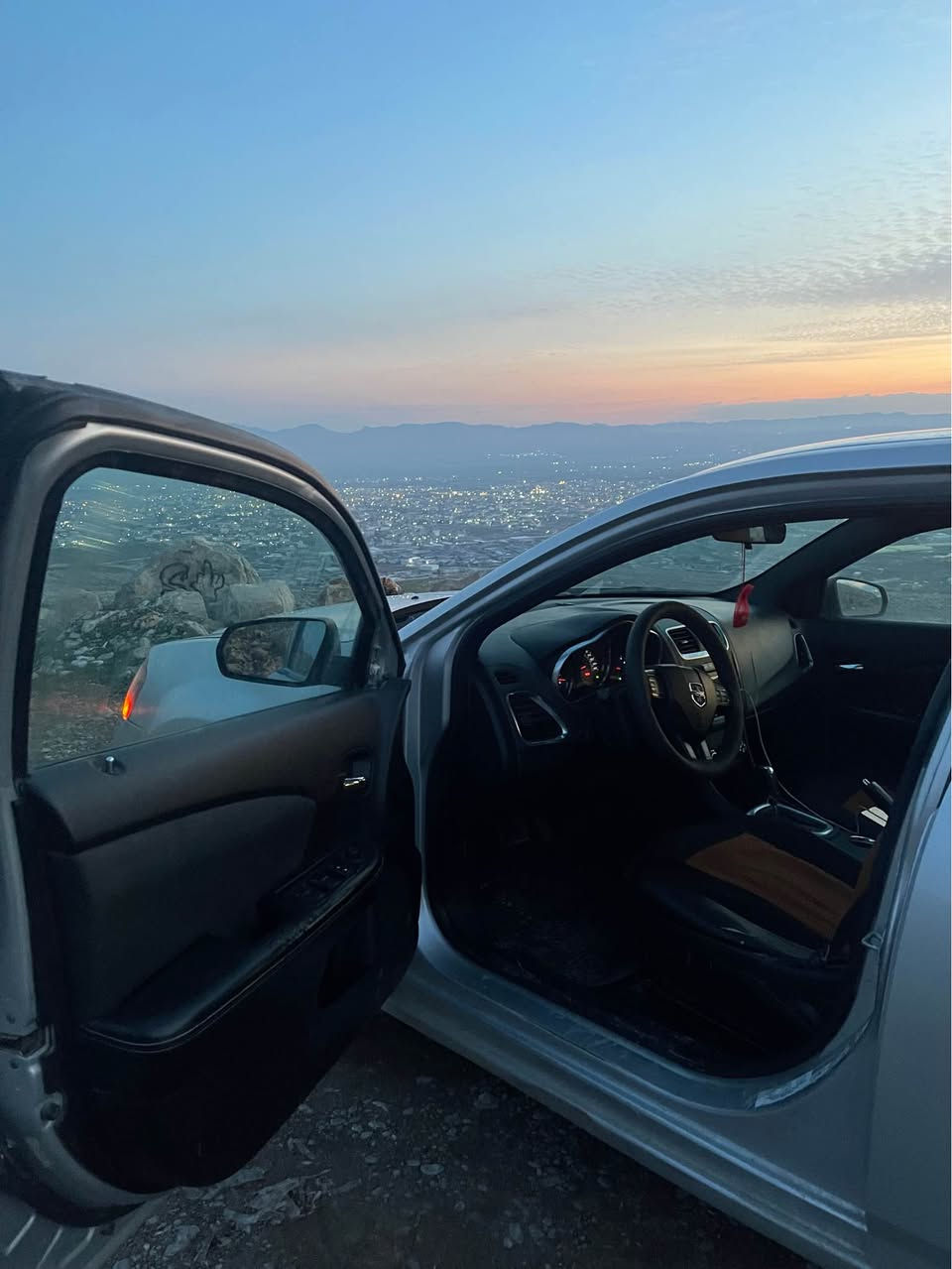 دۆج ئافێنجر ٢٠١٢ فول مواسەفات  
*********** رانية, السليمانية
