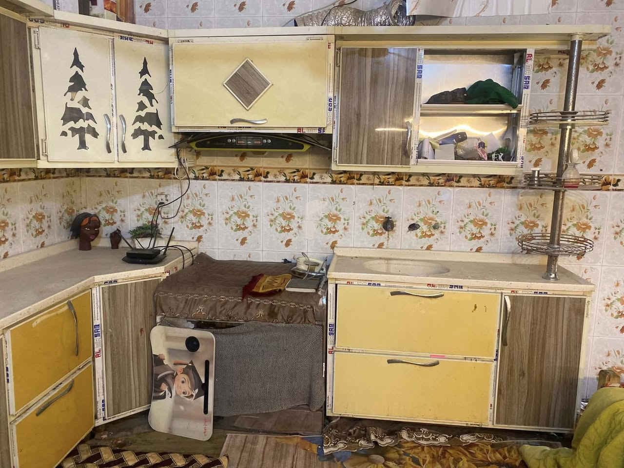 سلام عليكم كاونتر مرمر للبيع طول 9 متر(***********)
