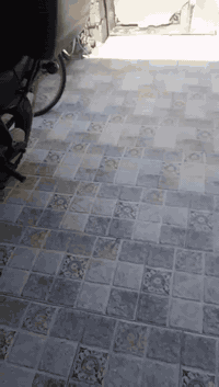 بيت مساحه 120متر واجهه 6ونص غرفتين استقبال صاله جبيره صب مسلح حمام داخلي ارضيه بورسلين بنا حديث موقعه حلو نهايت شارع المصرف مقابيل الشارعين ابصف اسواق ابو عقيل خدمات كامله كهرباء مي يجري وحده بدون ماطور البيت عقد 117سعر البيت 38التواصل الرقم ***********
