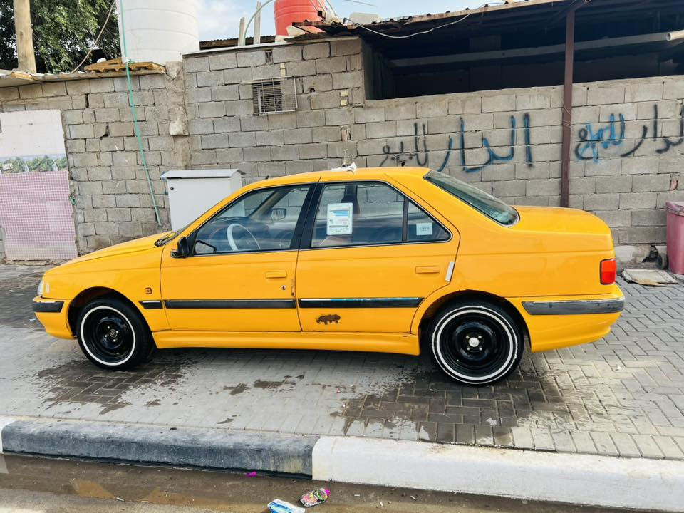 سلام عليكم بيجو بارص مديل 2018  سياره كفاله بس ماعده تحكه بل باب كير مكينه كفاله بريد تفئه لا تبخير ولا تنقيص سنويه ما منتهيه نقصه بس حداديه السعر 47 بيه مجال قليل الرقم الهاتف ***********
