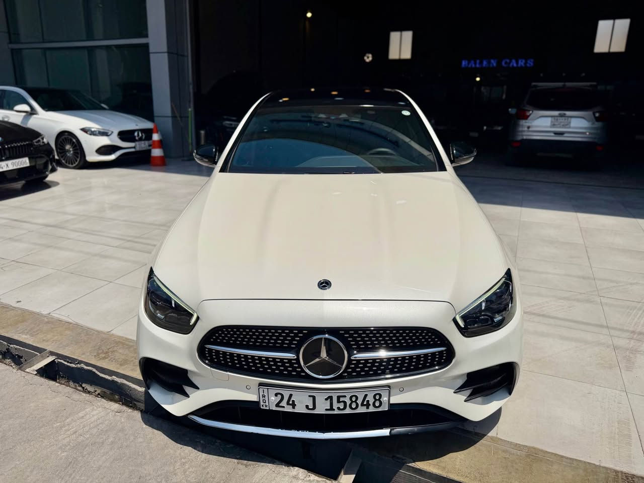 E class 300 
2021 الماني ضمان دولي 
مواصفات 
AMG هيكل بيلاد
حساس خلفي امامي 
اوتو بارك 
اردار كبير امامي سيارات 
ديسكات و ويل AMG بيلاد 
شاشة كبير كار بلةي 
ستيرن S بيلاد 
لايتات multe beem 
سيارة كفالة عام من دعامية حتي دعامية 
حتي شخط بشرط 
٢ سويج بيلاد 
سيارة موجود ب اربيل ٨٠ كم حقيقي ماشي 
٣٣٨$ 
*********** وتس اب 
*********** أربيل, العراق
