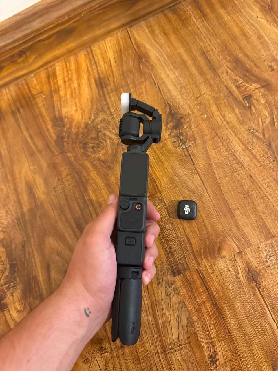 كامره dji osmo pokcket 4
هيه ومعداتها كامله
استعمال اقل من يوم نظافه فول مكاني بغداد 
الدوره تجي تشوفها وتقتنع بيها وتاخذه
سعرها 850 اذا شراي بيهامجال كلش بسيط 
التواصل ***********
