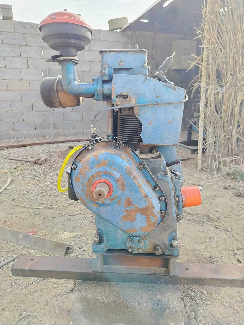 للبيع مولدات عدد ثنين واحد كلسكار كامل شغال ابو الكف والثاني لستر (8حصان) شغال بدون داينمو السعر خاص الموقع الفلوجه_الشهابي
***********
