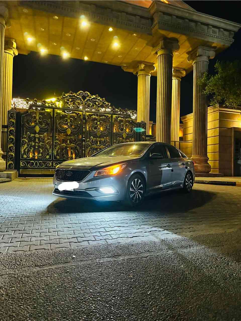 سوناتا امريكي ضربتها بنيد والجاملغ بلعراق صار بيها حادث خفيف وكل قطعها نفسها وبيها بارد بلداير الخلفي لون فضي السياره سبورت فول مواصفات
كشنات جلد
بصمه
تدفئه بلكشنات 
رادارجانبي
صندوق ذكي 
مثبت سرعه
ثلاث انضمة قياده ايكو وسبورت وعادي 
دبل كزوز 
السياره بيها صوت بلمحرك بدايه صطره خفيفه اله تركز بيها ياله تسمعها 
مكينتها سابقاً مفتوحه معليلها كازكيت بدون تنقيص ولا دوانص 
رايدها 105  السياره رقمها ذي قار اباسمي وموجوده بلبصره

***********
