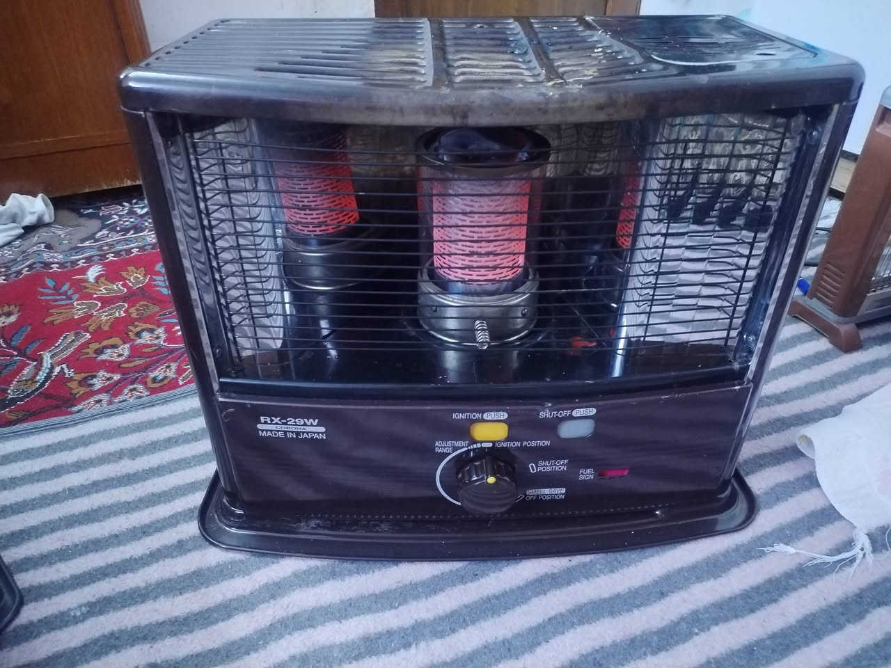 صوبه للبيع تيوتومي حجم 29 سعرها 55 مثل ما واضحه بل صوره كدام العين شاري اتصل ***********
***********
