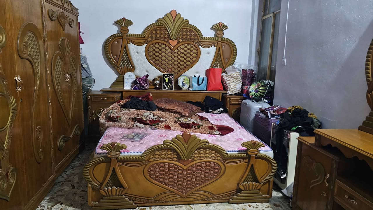 غرفة اخشاب تسكام نضيفة اي ضرر مابيها نضافتها نضافت الجديد ستعمال قليل كلش الشراي يراسل خاص او يتصل على رقم العنوان نجف حي جزيرة سايدين مطعم العكايشي فرع جامع ثقلين *********** النجف, العراق
