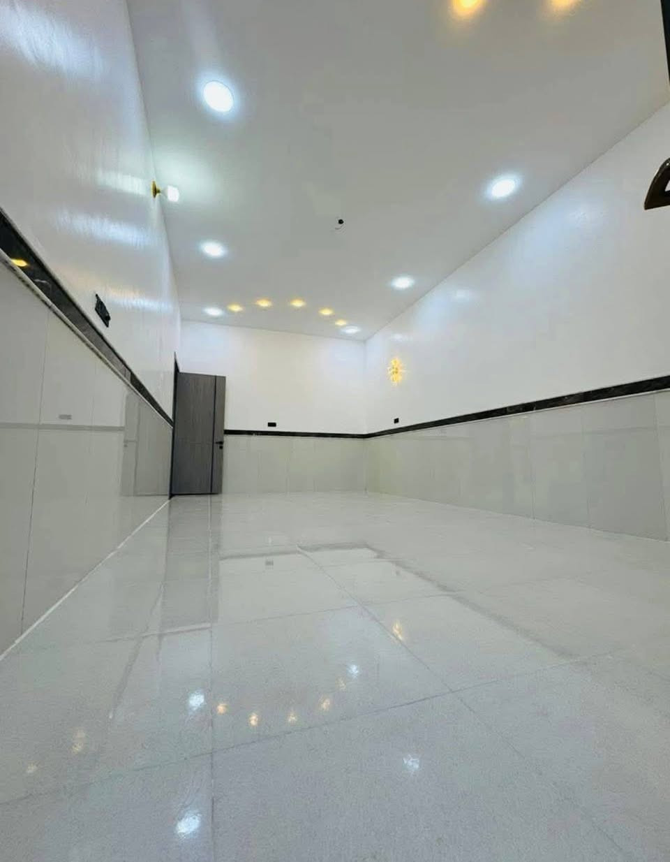 🏠داران الـــبــــيـــــع مــغـــربـــــه 🏠
قرب مـدرســة الـغـزالـي خلف شارع الأمني 
~~~~~~~~~~~~~~~~~~~~~
المساحه 160متر+100م طابق واحد جاهز السكن

غرفتين   نوم صاله + بيتونه
مطبخ استقبال صحيات خارجية وداخلية 
~~~~~~~~~~~~~~~~~~~~~
للاستفسار اكثر الاتصال على
***********📱
~~~~~~~~~~~
نستقبل جميع العروض 
🏠السكنيه  🏛️التجاريه عمارة, ميسان
