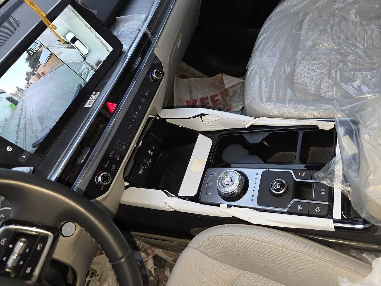 سورنتو موديل 25ام ظمان الدولي ماشيه 5300 فول مواصفات بنوراما 6سلندر 4كامرات داشكووم  راداير امامي خلفي دوقف ويل 20  ذاتي من خلف حساسات خلفي امامي السعر 343 استفسار اتصل غير متواجد على فيس *********** 
ملاحظ بيه شخط بل باب فقط كفاله عامه
