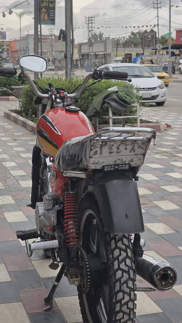 السلام عليكم
دراجه ثيوم 5 كير  موديل 2006،تعمير جديد، مكينه ستوته 23 نضيفه كلش، كهربائيات شغاله، دراجه جاهزه ونضيفه تايرات جبلي الاصلي ،رقم سنوية ساقطه فقط تجديد سنويه للبيع بـ 500 وبيهه مجال، مكان كربلاء،، رقم الهاتف  ‏‪***********‬‏ غير متواجد ع خاص، اتصل ع رقم او واتساب
