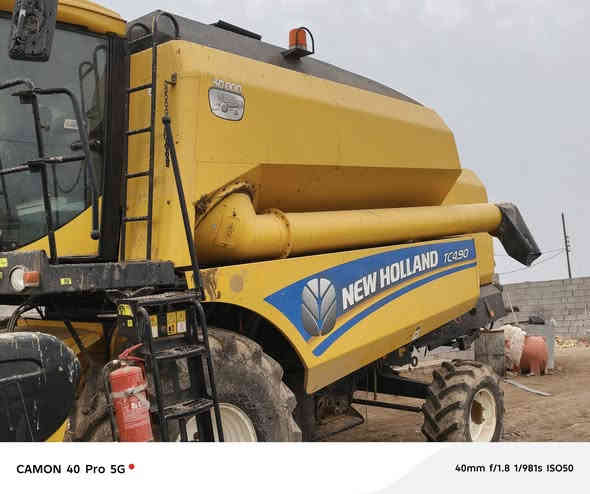 للبيع حاصدة زراعية 🌾
حالة كلش نظيفة وما بيها أي ملاحظة

النوع: (NewHollandت-نيو هولند) 
الموديل: (2017)
الساعه:(3400h) 
الحاصدة مكفوله كفاله عامه ع وضع الشركه 
كير +مكينه كفاله ع وضع الشركه 

✔️ شغّالة 100%
✔️ استعمال خفيف
م/بدون غسل لان الحاصده ماتنغسل
السعر: (نقد وترهم نص المبلغ والباقي بضمان) 
الموقع: (الناصريه قضاء الدوايه )
للاتصال والاستفسار: (***********)

