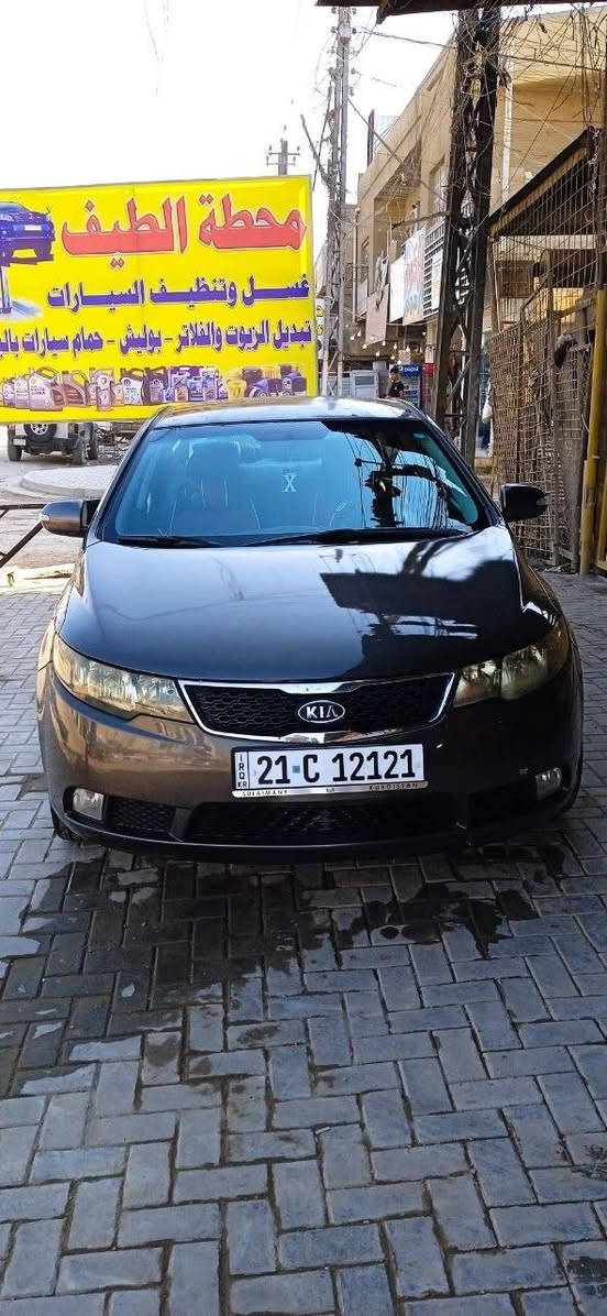 السلام عليكم للبيع سيراتو ٢٠١١ بيهة صبغ كم قطعة رقم سليمانية الجديد سنوية باسمي السيارة جاهزة ما بيهة نقص السعر ٧٣  للاستفسار على الرقم ***********
