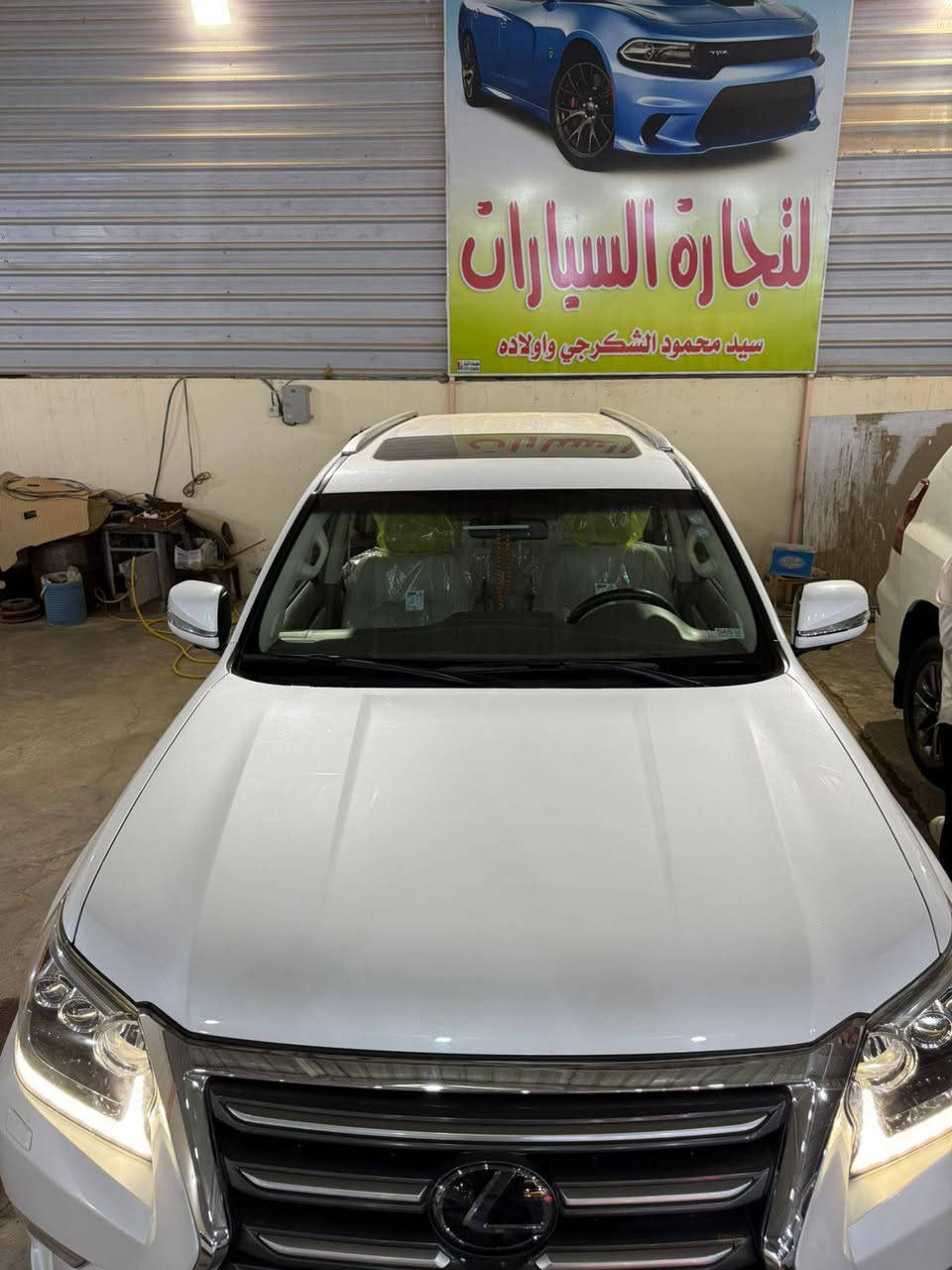 لكزز GX460
موديل 2018 بريم بريم اصل باب اول 
 سيارة داخل ابيض اوف وايت
رقم سليمانية بسمي هزة فحص جديد 
مواصفات 
جكات 
شاشات 3 بلاديات
رادار امامي + جانبي
كشنات حار + بارد + ثنين كراسي كهرباء
كشن سايق خزن مموري
اربع كامرات 360 
ستيرن كهرباء خزن + ستيرن تدفىء
اتو بارك تصفط وحدهي
13 سماعة + دمام 
كشنات خلفية كهرباء 
تشغيل عن بعد 
فتحة بل سقف
ريموند شاشات 
بصمات اثنين مع كودات 
اعلى مواصفات بل لكزز فول للأخير *********** مكان نجف تفاصيل أكثر اتصل بسمنه تحول او وكاله
