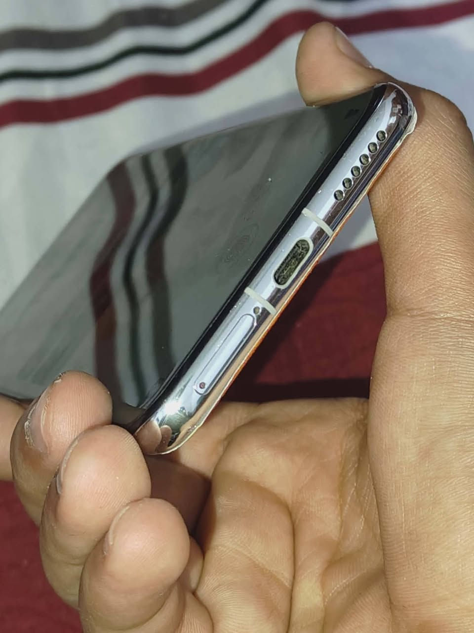 قسم بالله صور كلهن بي ماخوذه 👍🏻✅
فول نضافه
هواوي p60 pro مكفول كفاله عامه غير لضهر موضح بلصوره 
ذاكره 256 
بطاريه 96 👌🏻
الشاصي جدا نضيف 

وملحقات كامله عدا لكارتون 

شاحنه اصليه + كفر نوعيه تخبل+شادله لزگه نوعيه جداً جداً زينه ب10 الاف

✒️والكسر فقط خفيف من تلمسه بيدك مايبين 
وجهاز قسم بالله جدا نضيف ومكفول كفاله عامه عدا الضهر 

للمراوس شعدك نزل


**إذا كنت صاحب هذا الإعلان وتريد حذفه لأي سبب، رجاءا أرسل رسالة إلى الدعم الفني**