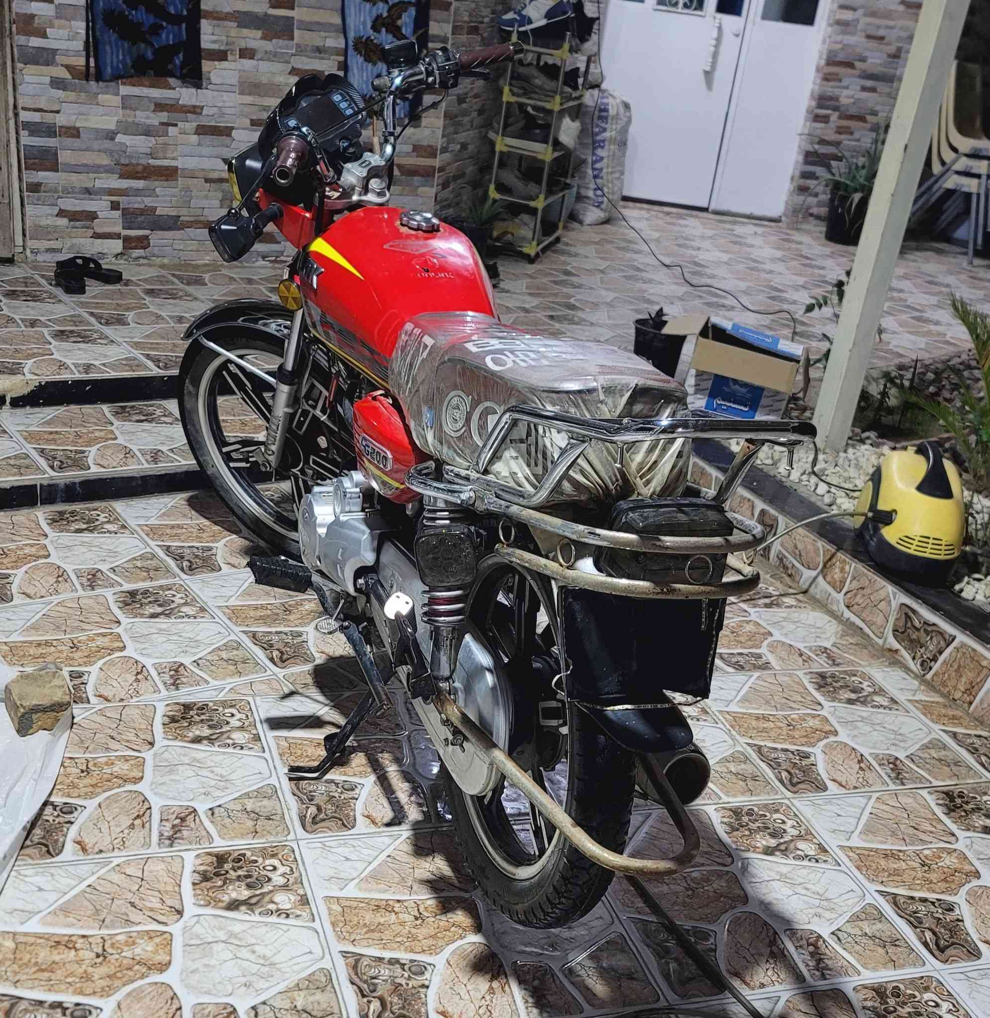 سيفان موديل 2024 نضيفه 
العنوان ديالى جديده الشط 
سعره 750 
***********
