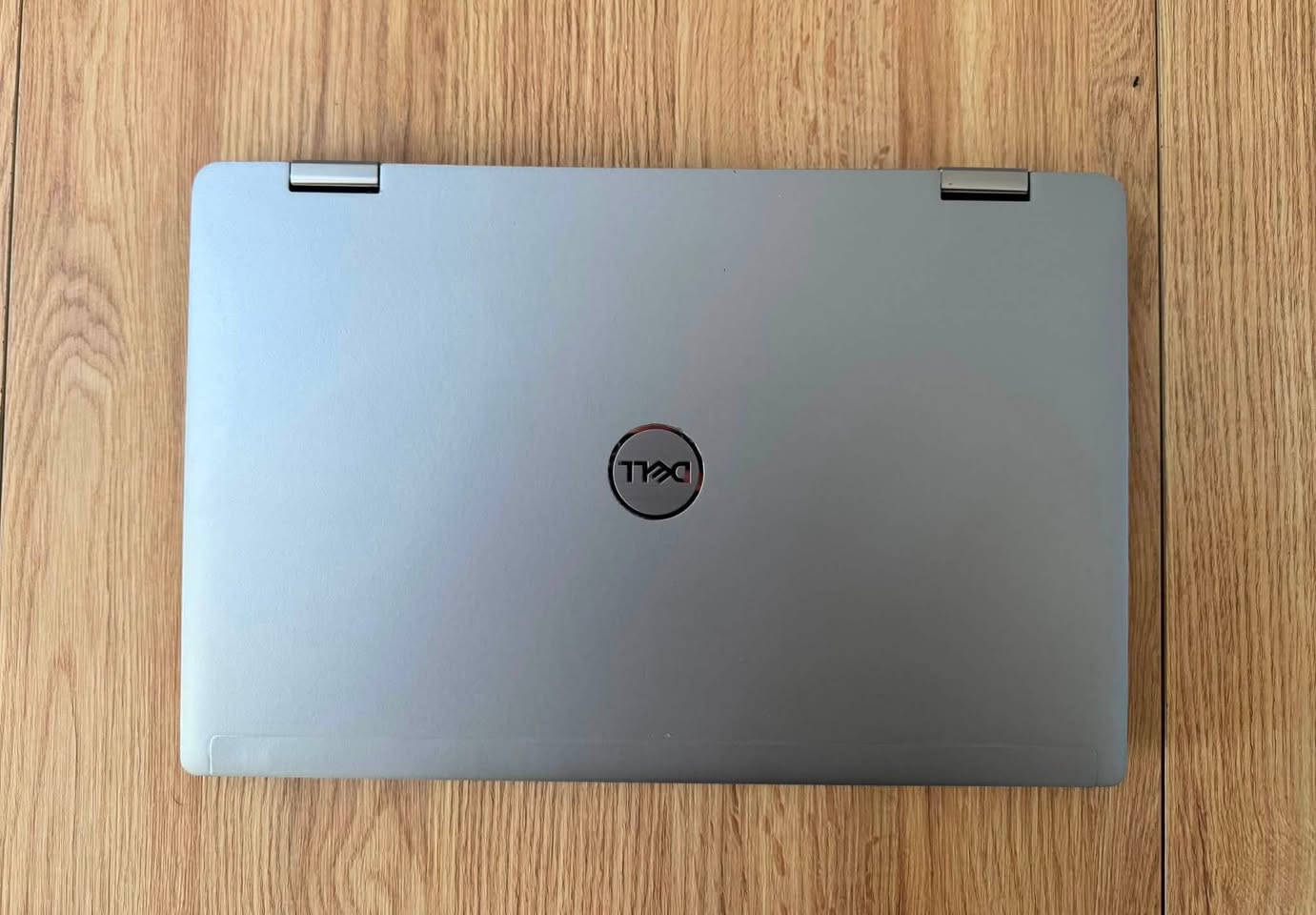 السلام عليكم
لابتوب لمس قلاب 2in1 DELL LATITUDE 7320 كور اي سفن  جيل 11 لمس قلاب 360درجة حديثة لون سلفر
مواصفاتها
CORE i7 1185G7 كور اي سفن جيل 11 
RAM 16كيكا ddr4
هارد ssd nvme m.2 256 كيكا
كارت الشاشة حديث intel iris xe graphics (8كيكا)
حجم الشاشة 13.3 ips full hd لمس قلاب ضد التوهج والانعكاس 
تحتوي على بصمة وجه face id وكذلك بصمة اصبع finger print 
كيبورد ضوئي 
تحتوى علي منفذ تايب سي TYPE C ومنفذ الشحن تايب سي TYPE C
لابتوب نضيفة كلش ومعتني بيها وبنظافتها 
لابتوب قوية وحديثة وتشغلك كل البرامج الهندسية والرسم ومنصب اوتوكاد ٢٠٢١ وبرامج الفوتوشوب 
مكاني بغداد الاسكان شارع مستشفى الطفل
السعر 650 الف ***********
