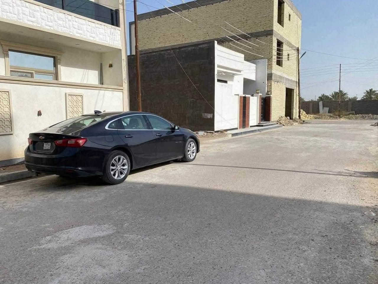 اعلان ●○● للبيع 

بيت بناء حديث طابقيين ونصف
المساحه 《١٥٠ متر》 الواجه 《١٠ متر》 النزال 《١٥ متر》
سنه  البناء《 ٢٠٢٥ 》زراعي سند《 ٢٥》
موقع االبيت حي الجهاد مجمع الضباط خلف جامعه المشرق
وايضا بالقرب من خدمي مطار بغداد
محتويات البيت ¿¿¿
《٥ غرف نوم 》《٤ خدمات》《 صاله ضيوف》
《 مطبخ حولي》 《سطح كبير 》

للاستفسار مراسلة الصفحة او الاتصال

على الارقام واتساب

☎️ ***********

☎️***********

زورو موقعنا ((مــكتــب بــاب الحــارة)) في حي الجهاد مقابل ((جامـــع النــور))ومجاور(( الاطباء والخارجيه)) يوجد كافة العروضات وكافة المساحات للـــدور والاراضـــي
بإدارة 《《السيد ابو انس 》》🇮🇶🇮🇶
《حساب تيك توك 》
https://www.tiktok.com/@bab_alhara87?_r=1&_t=ZS-97SPWBaRC5c

《《موقع المكتب 》》
https://maps.app.goo.gl/6xEom8mKepEY5pcb6?g_st=ac
