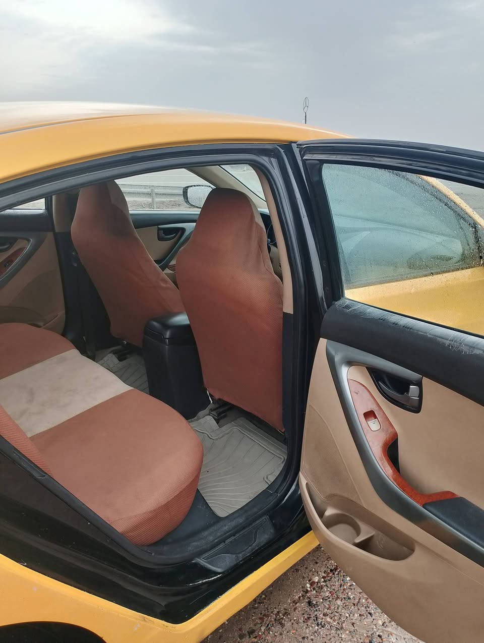 السلام عليكم النترا للبيع ٢٠١٤خليجي رقم بصره.           بيها تبديل مدكر وبنيد شرط بدون دواخل باسمي مكينه ١٨٠٠دوش مكينه مفتوحه كير مكفول تبريد منظومه جديده دواخل بيجي مكان السياره بصره للأتصال على الرقم ***********. السعر ٩٥وبيها مجال
