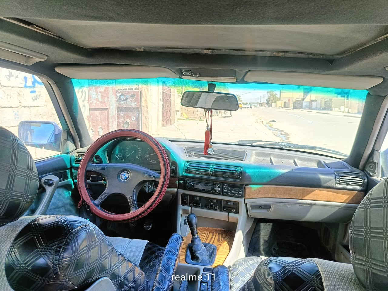 السلام عليكم للبيع 735 موديل 91 كير عادي رقم انبار بسمي شرط التحويل مكاني بغداد المحمودية السعر 33
***********///***********
