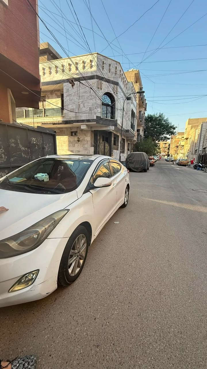 سلام عليكم النترا للبيع خليجي
النترا ١٣ للبيع الفول
المكينه ١٨٠٠ 
كير وميكنة نظيفة جداً
يرادلها ترتيب فقط والباقي كله جاهز 
وهاي ضربتها موضح بالصوره
السعر ٩٧ بيها مجال 
الرقم ***********

