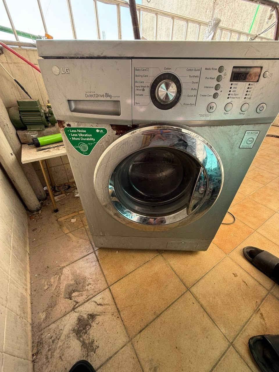 غساله LG
8كيلو
شغاله تمام 
السعر 140 الف
العنوان ساحة الاندلس شارع النظال
*********** واتس
