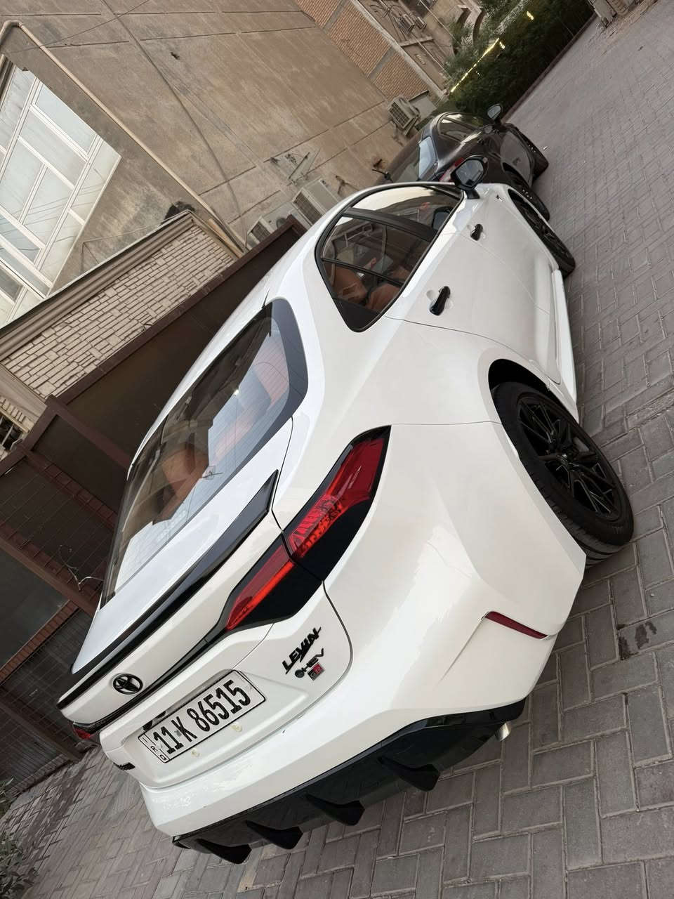 السلام عليكم السعر بنهاية الشرح موجود اخوان كورلا للبيع فقط اصل GR اخوان السيارة 4 كامرات حتة بالمري كامرا ورادار والكشنات مختومة كلها جي ار  اصل لا تلزيك ولا مختمه ولاشي ويل17 موديلها 2025 ماشية 13 الف باسمي شخصيا موجودة بمنطقة زيونة اخوان السيارة كفالة عامة ماعدا طعجة صغيره مصورها بداخل المنشور اخوان السيارة سعرها 168 ورقة ومجالها بسيط جداً والسيارة اخذتها 26  مليون من جان الورق ب140 كملت عليه ب184 ورقة وهسه اكثر سعرها واسف على الاطالة ***********
